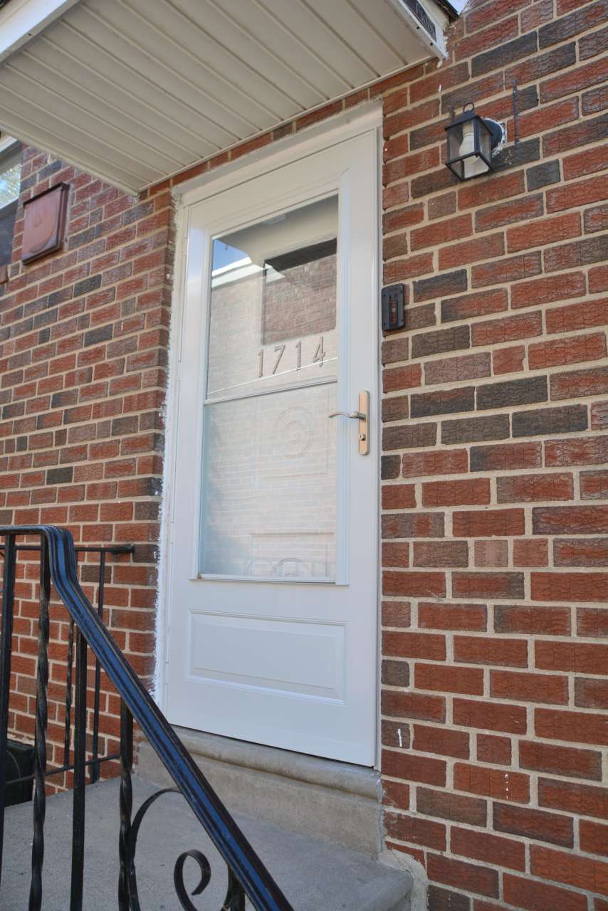 1714 Loney St