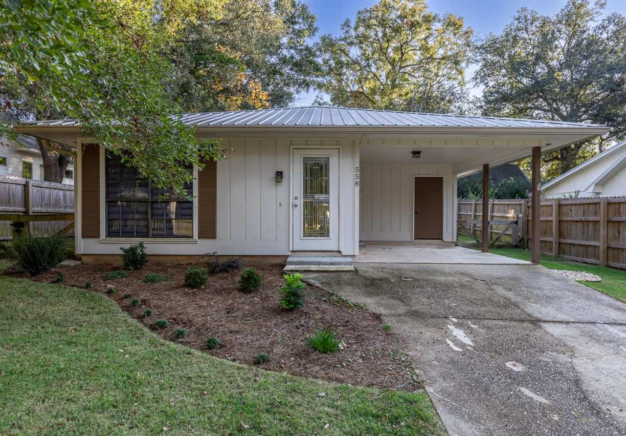 Newly Remodeled Fairhope Cottage Near Downtown!