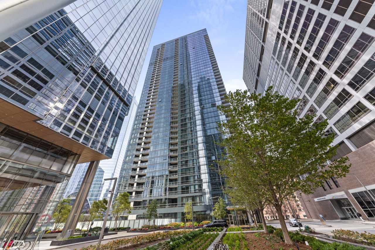 353 West Wolf Point Plaza