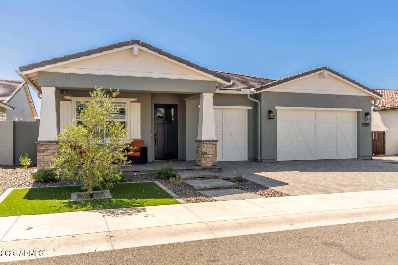 17235 W EDINBURG Street