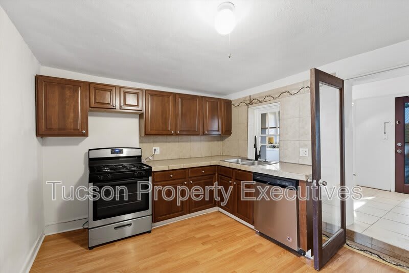 837 South 8th Avenue