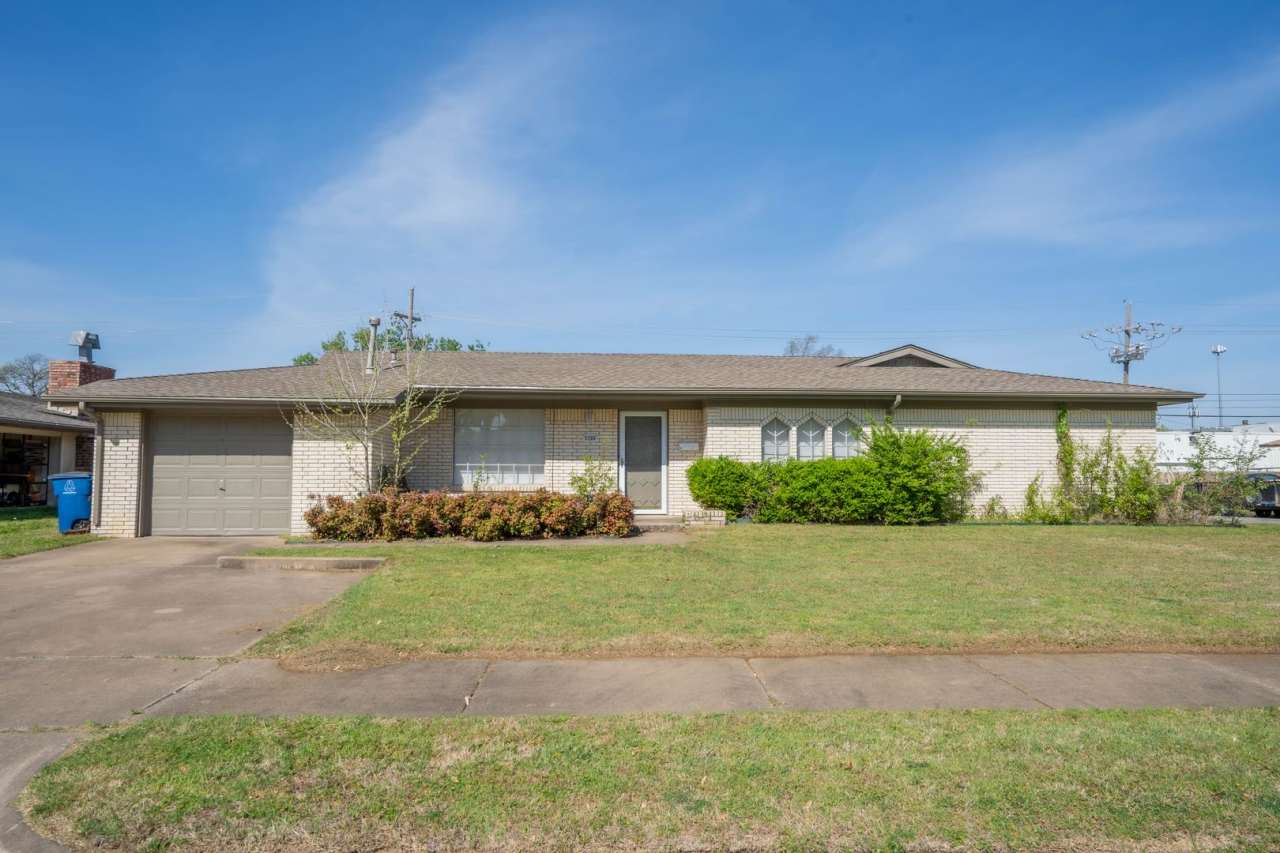 Large, upgraded duplex coming soon!