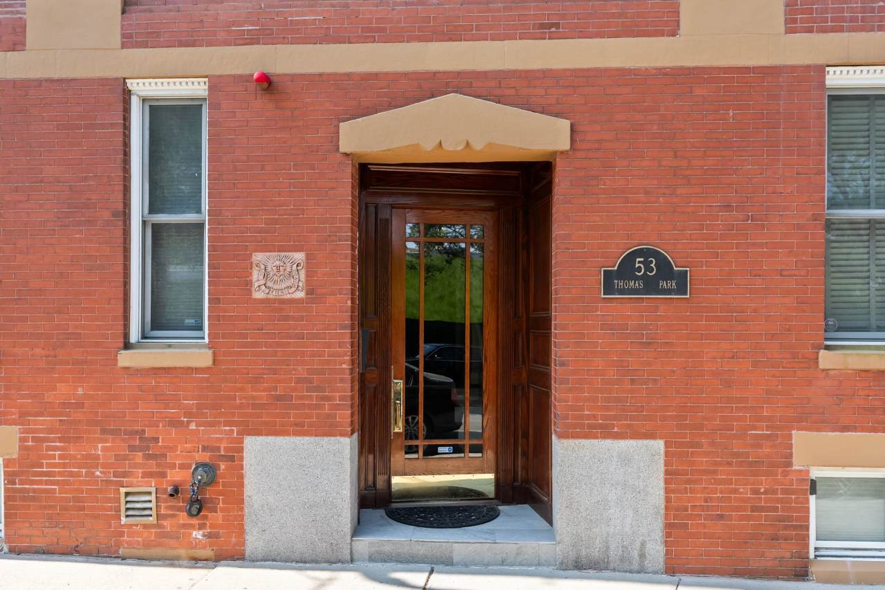 53 Thomas Park - 2Apt 2