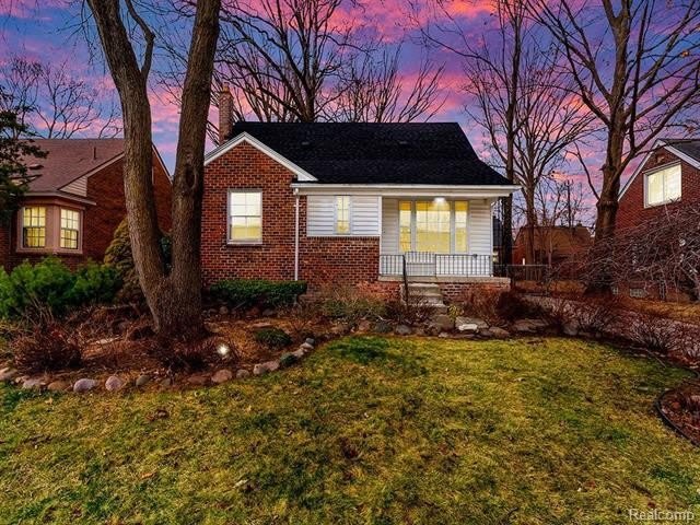 8651 HAZELTON Street