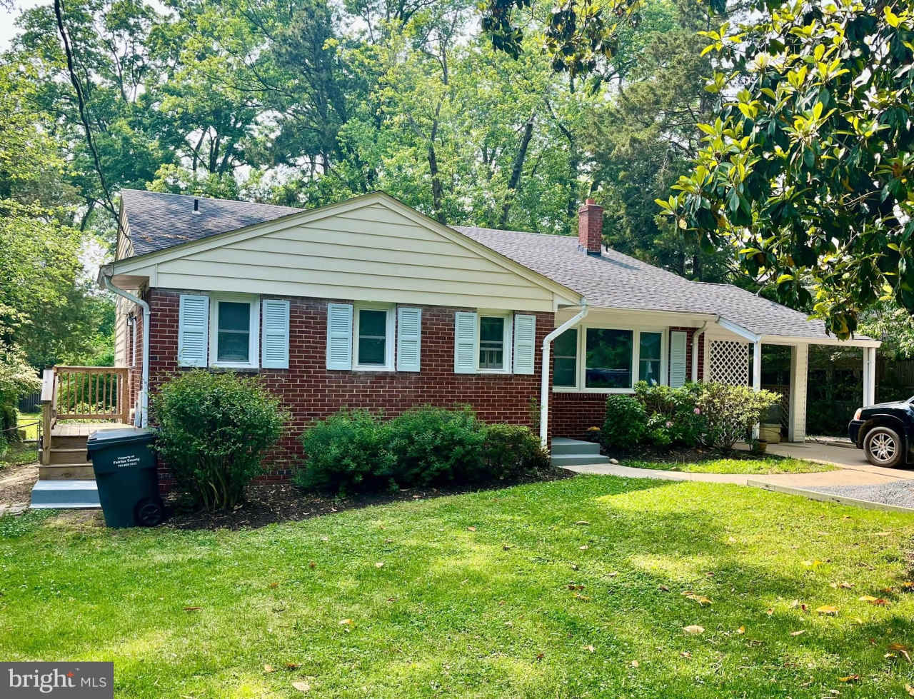 9012 VERNON VIEW DRIVE