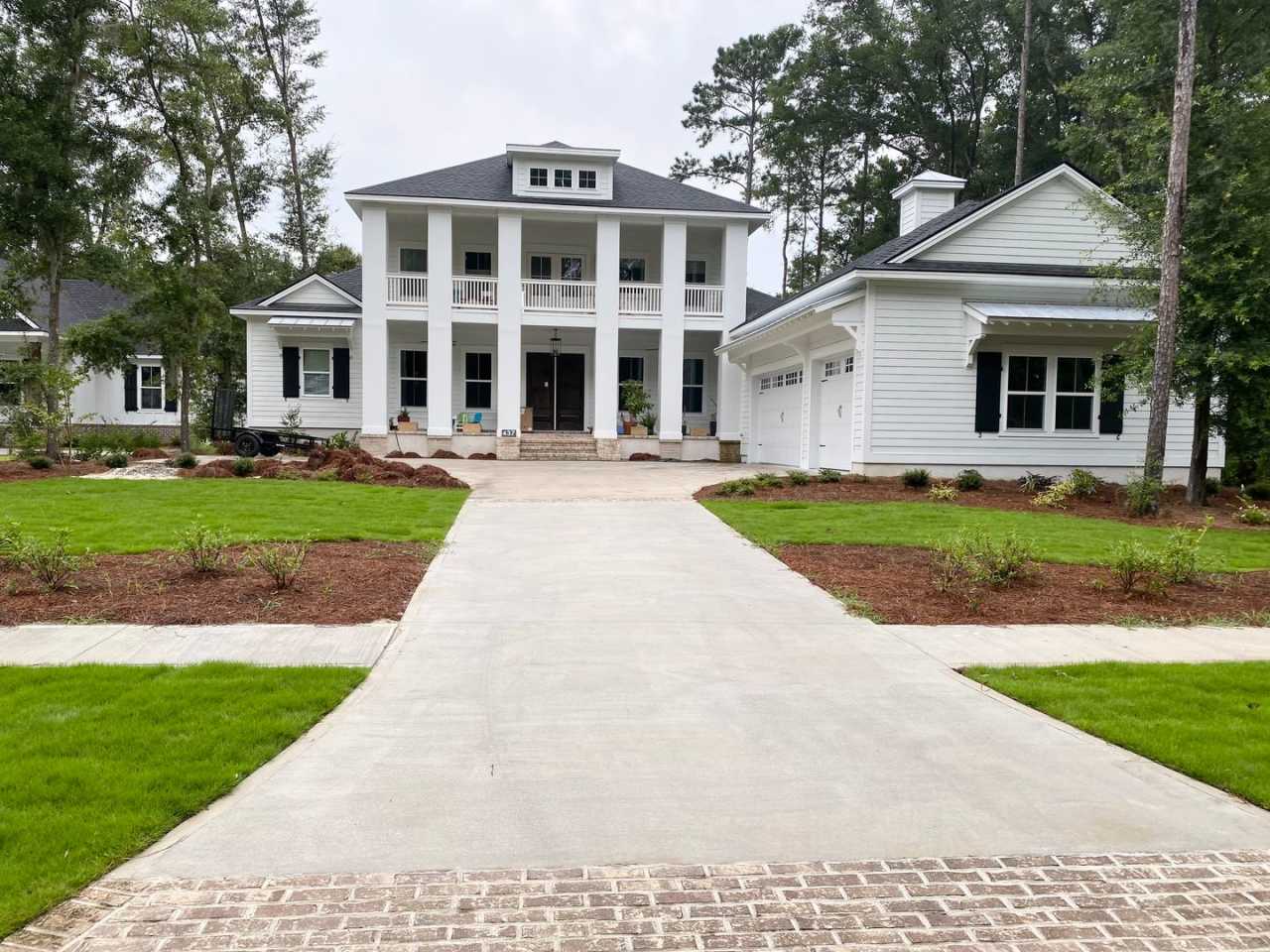 Pool/ Waterfront/ Custom Home in Waterways!
