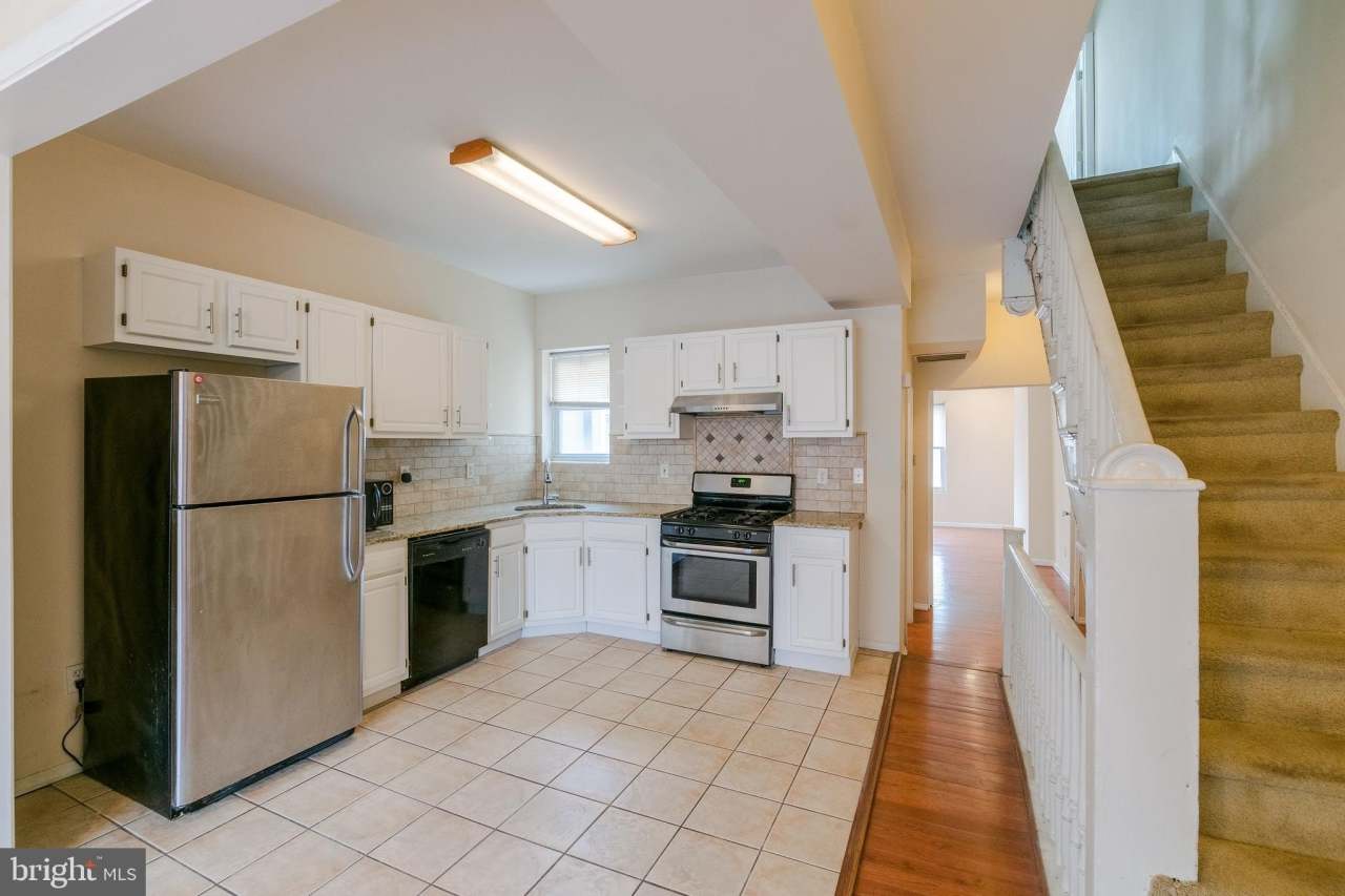 2324 CHRISTIAN STREET