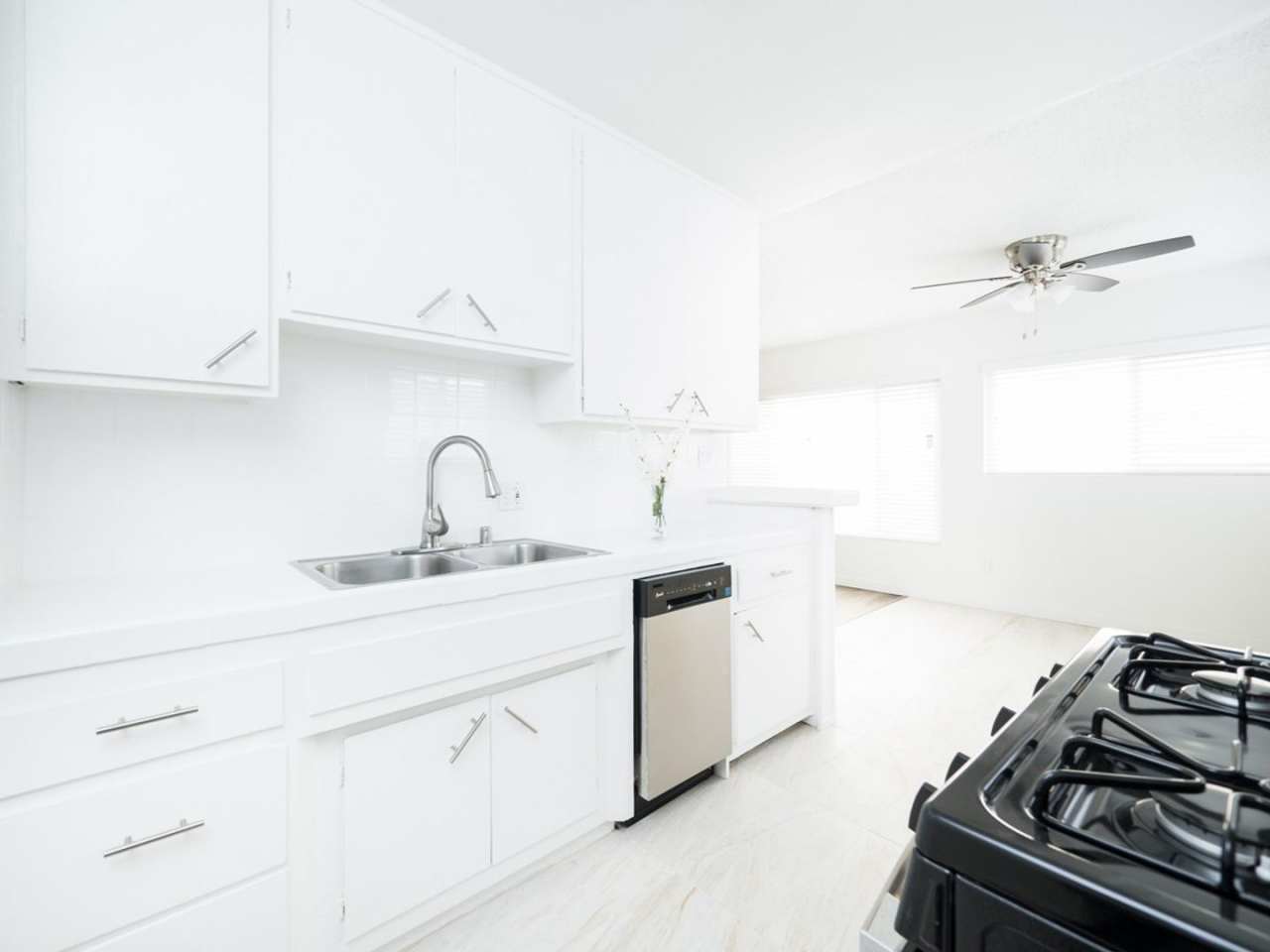 351 S. Manhattan Pl.