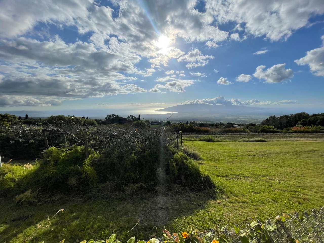 Quiet upcountry Studio Ohana in upper Kula