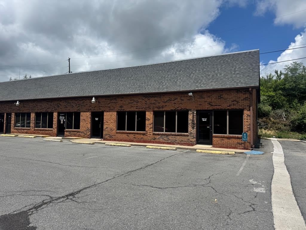 120-124 HARPER CT.