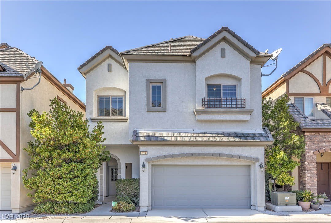 323 Hollins Hall Street