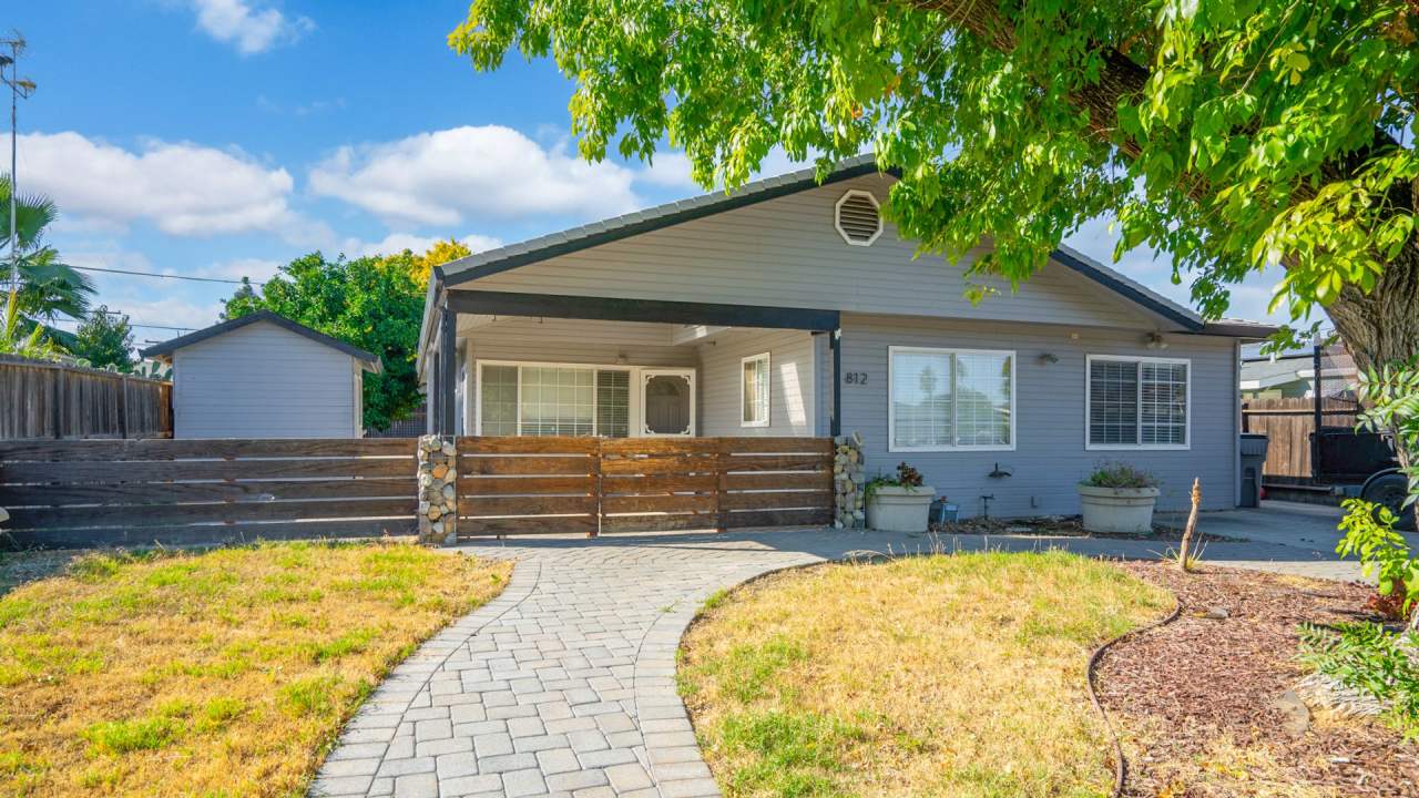 3 Bedroom home in Winters