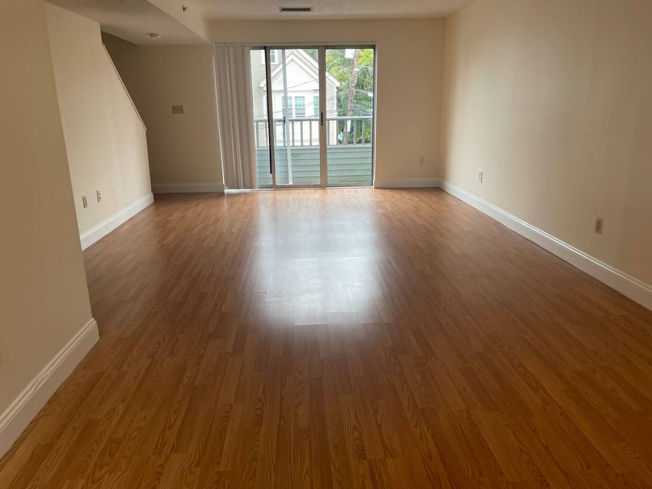 Modern Duplex with Pool, Parking, 2 balconies and 1 deck, Large Bedrooms, 1.5 bath 1 FREE MONTH