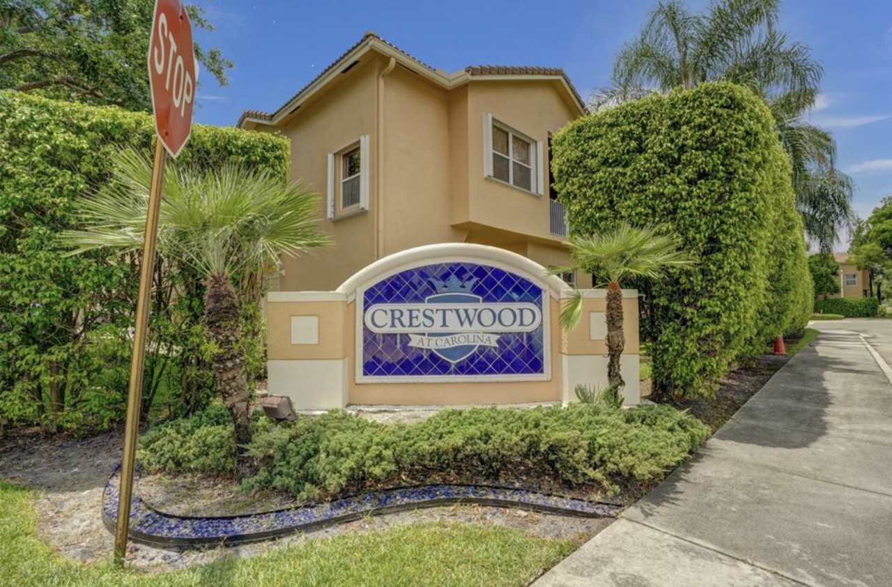 2938 Crestwood Terrace