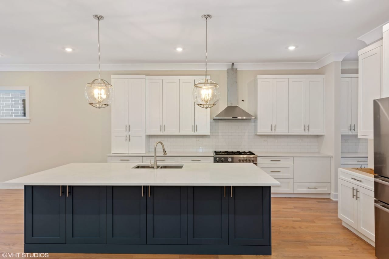 Condo Quality 3,400 SF Duplex Down in Roscoe Village, Pet Friendly