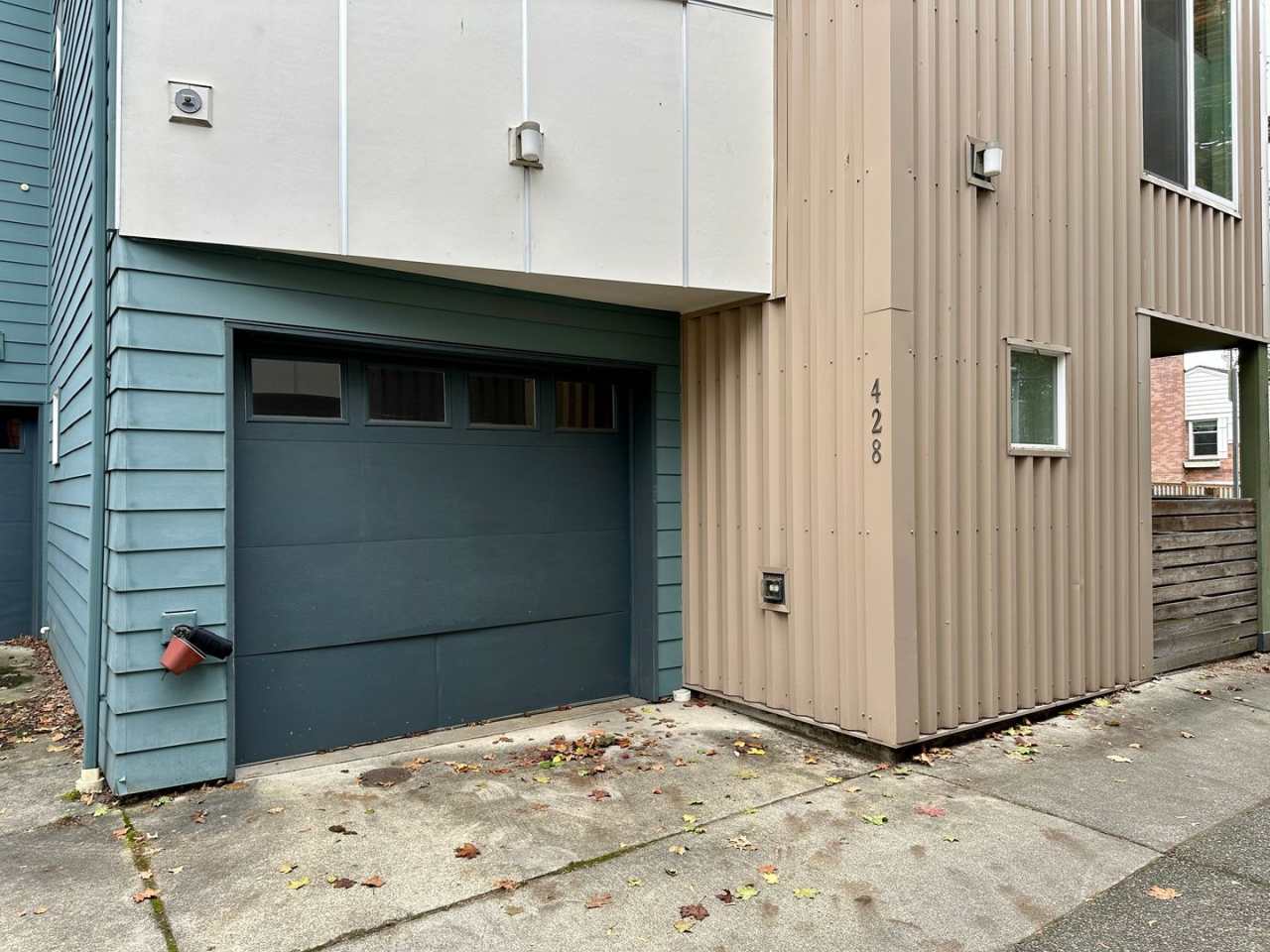 Enjoy pets and parking at this ideal townhouse