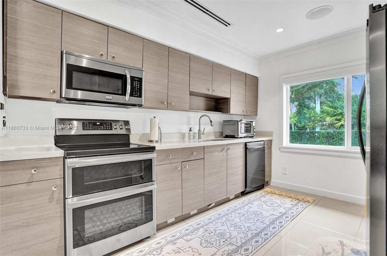 11425 NE 3rd Avenue, Miami, FL 33161