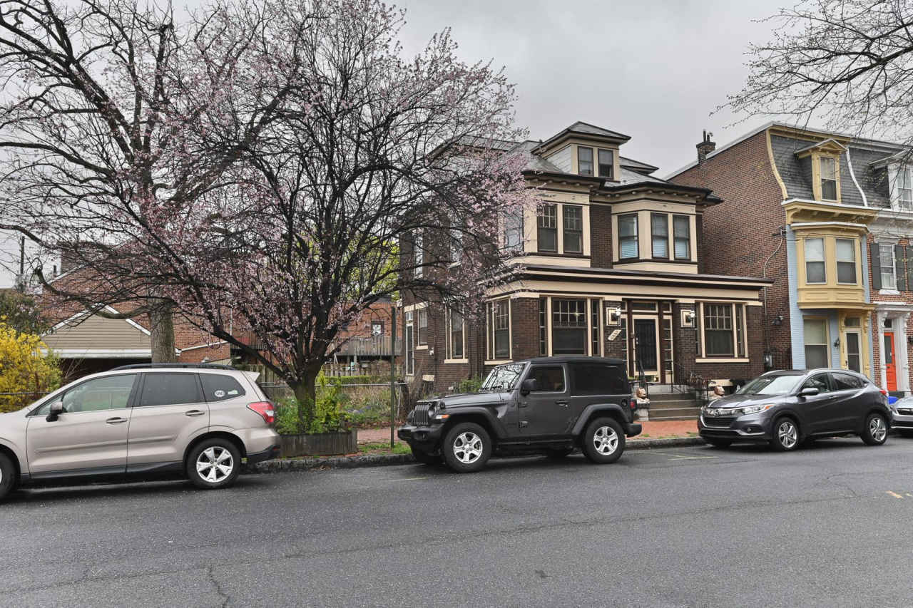 Gorgeous 3 Bedroom on Green St