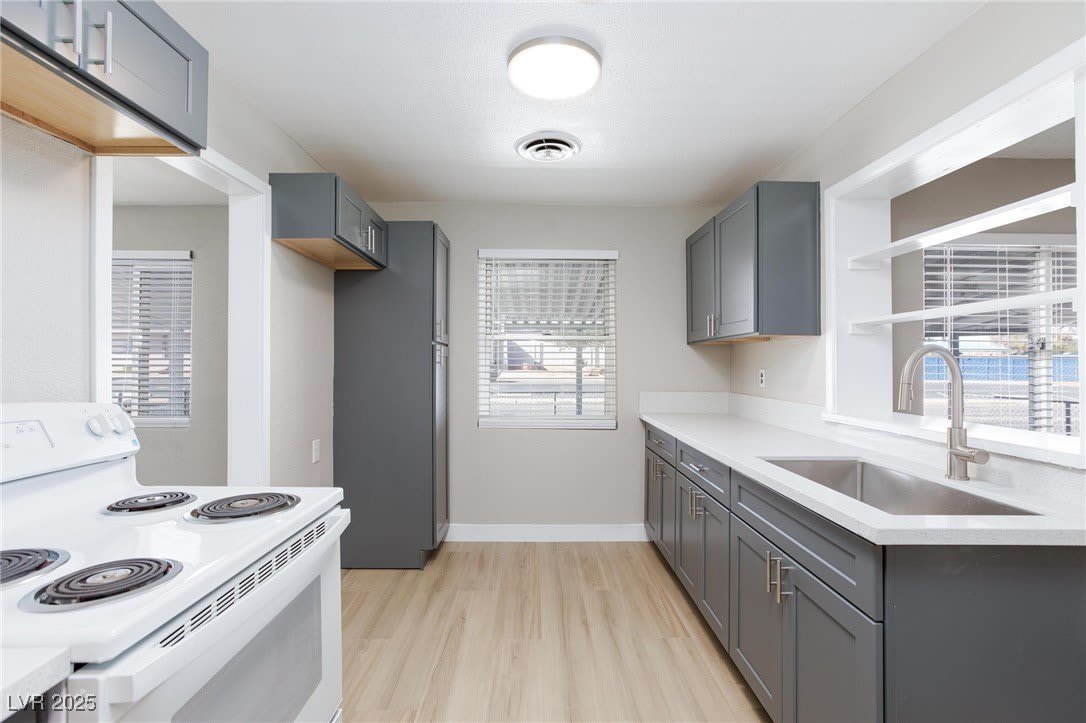 1300 E Nelson Avenue