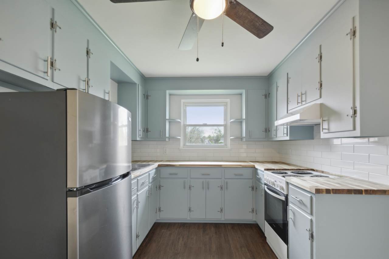 321 Lemon Street - 8