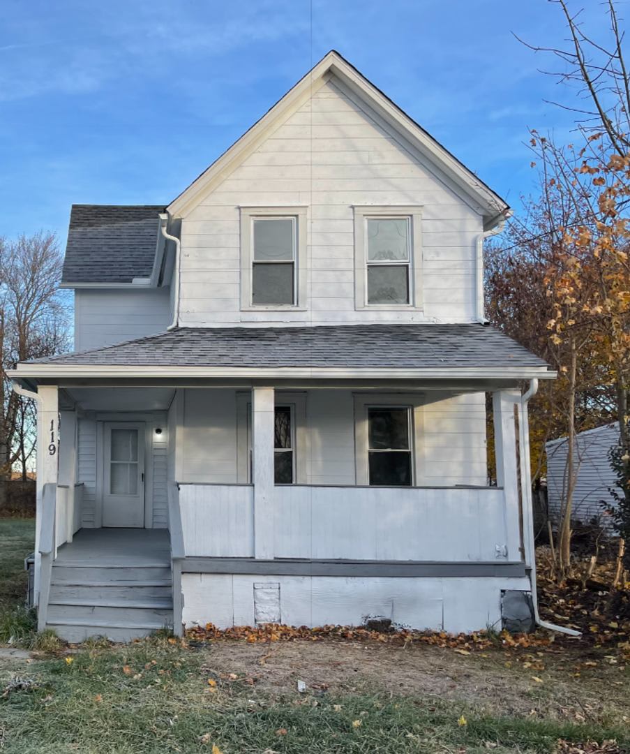 SECTION 8 and EDEN Accepted!! Stunning 4-Bed, 2-Bath Renovation in Lorain!!