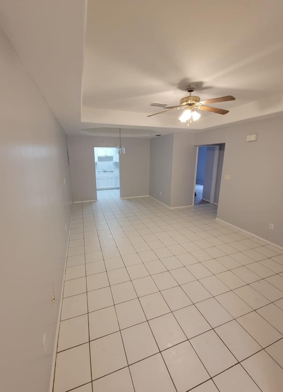 2206 Kimberly LN Apt 3