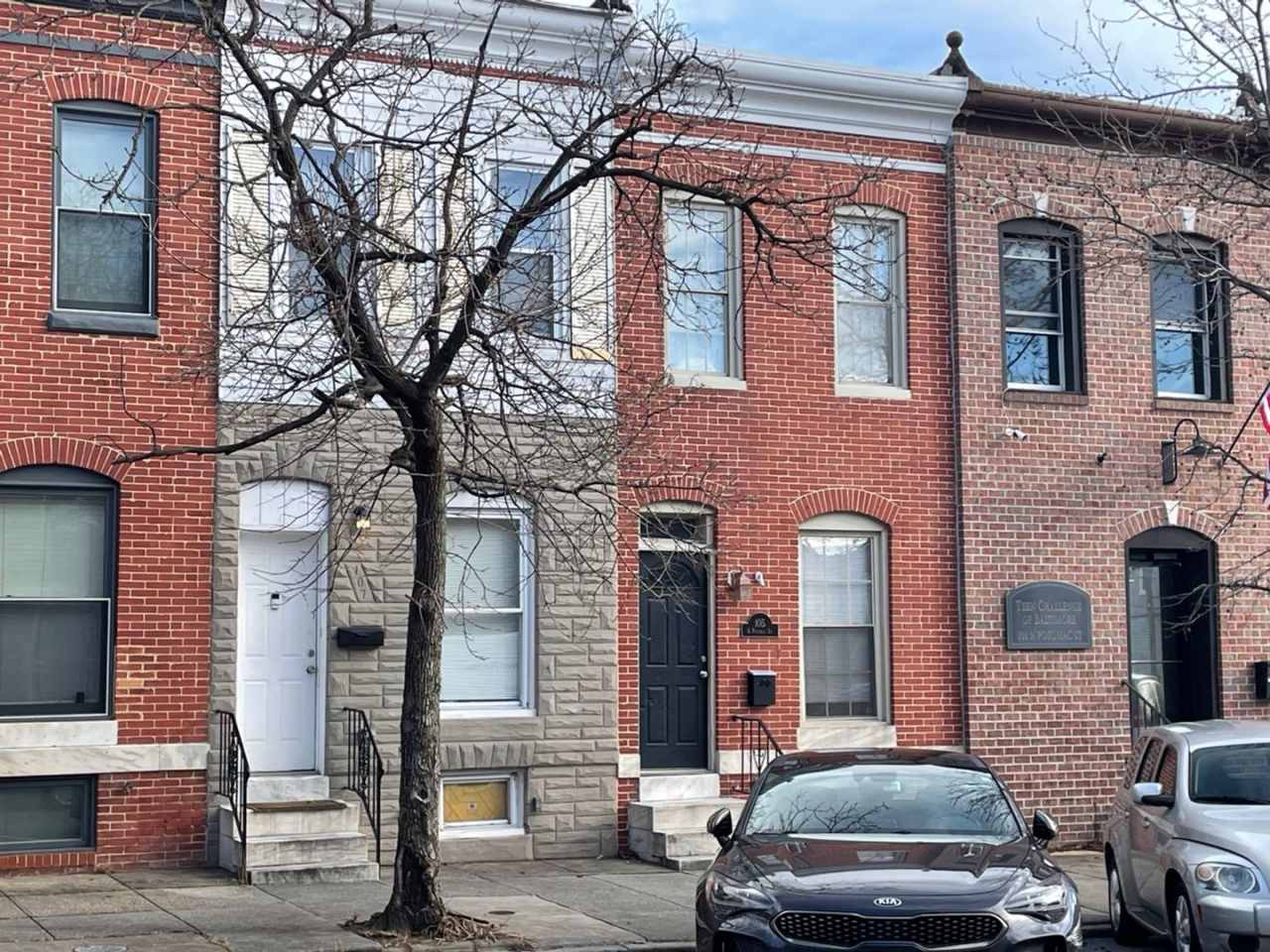 105 N. Potomac St/2 bed, 1 ½ bath Townhouse near Patterson Park
