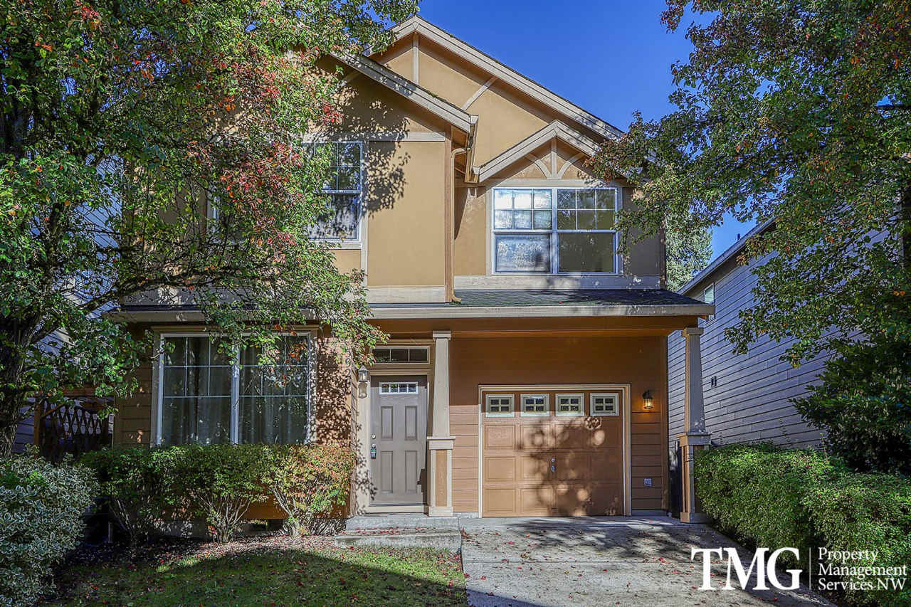 Lovely 3 Bed 2.5 Bath Home in Minnehaha Neighborhood!