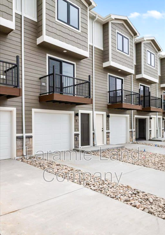 569 North 12th Street - C