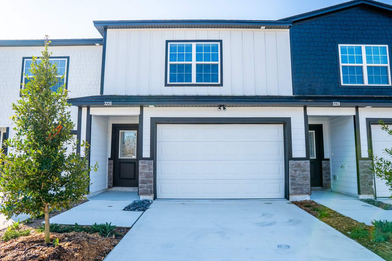 3225 Isabella Court Unit 3225