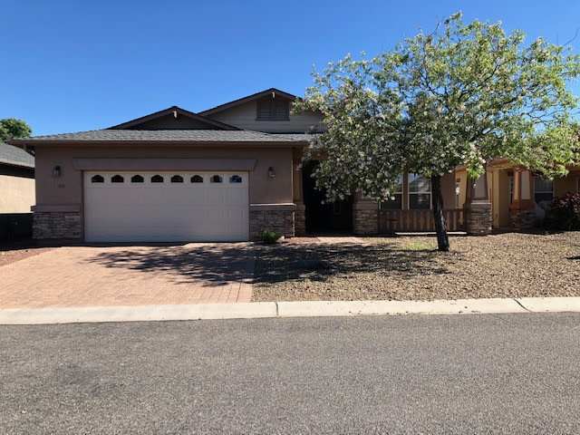 Beautiful Three Bedroom + Office/Den in Quailwood