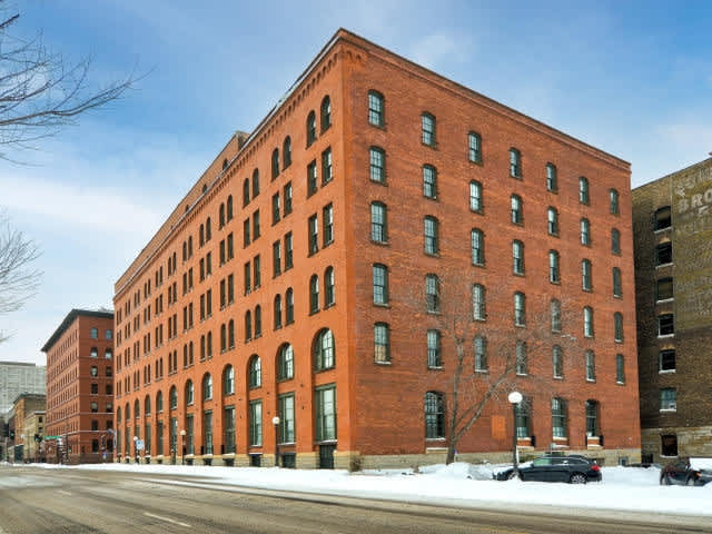 300 Broadway St Unit C21