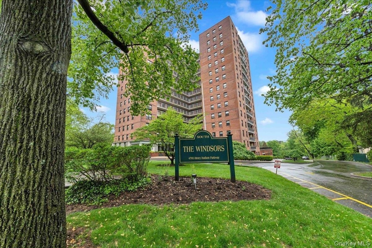 4705 Henry Hudson Parkway W unit: 7F