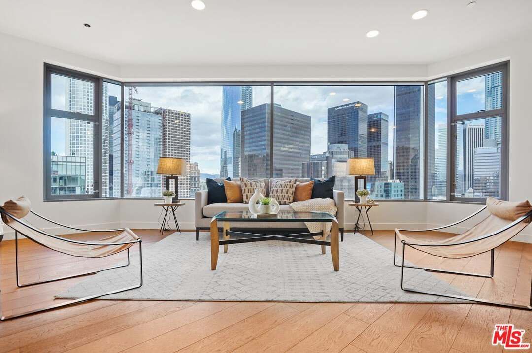 801 S GRAND Ave unit: 1705