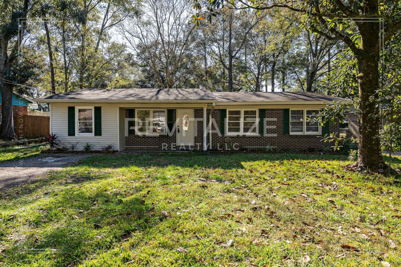 Newly Renovated 3 Bed 2 Bath Home in Mobile
