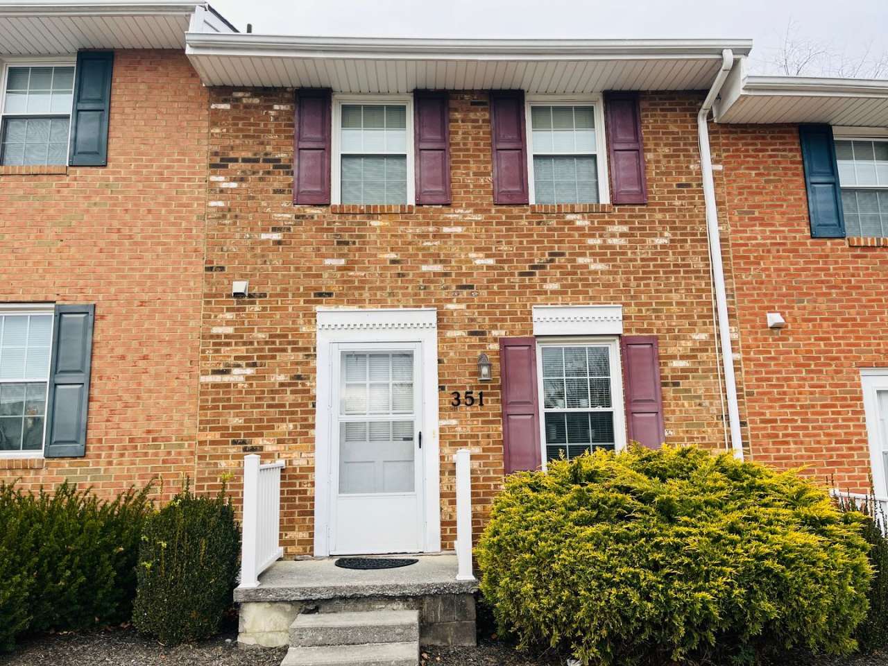 2 Bedroom, 1.5 Bath Townhouse