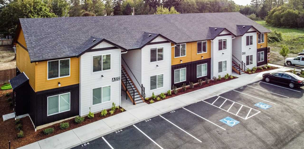 C219--Daybreak Gardens Apartments