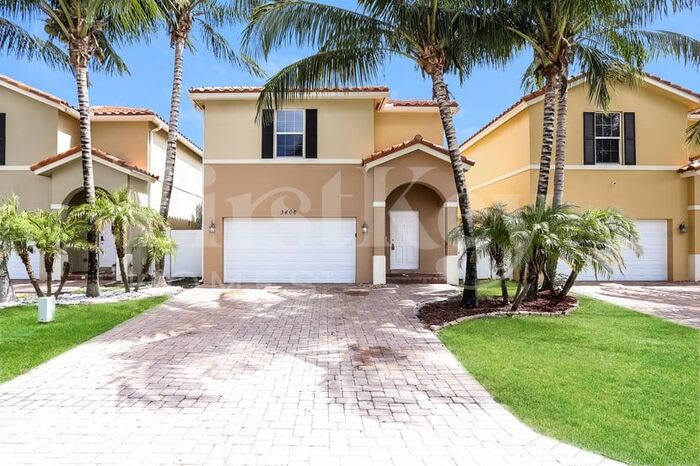 3406 Elizabeth Place North