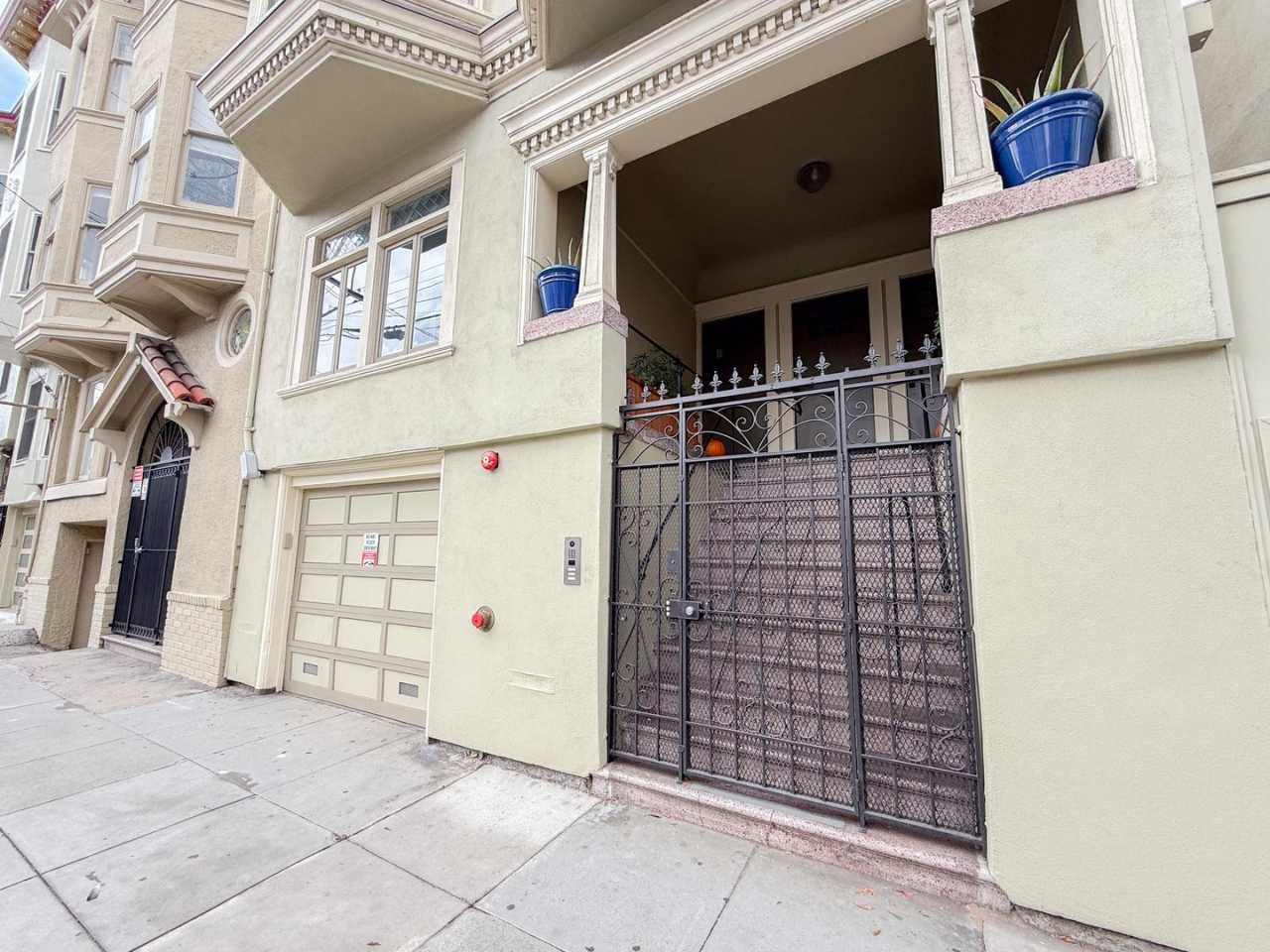 3 bed 1 bath Townhome in heart of Mission District