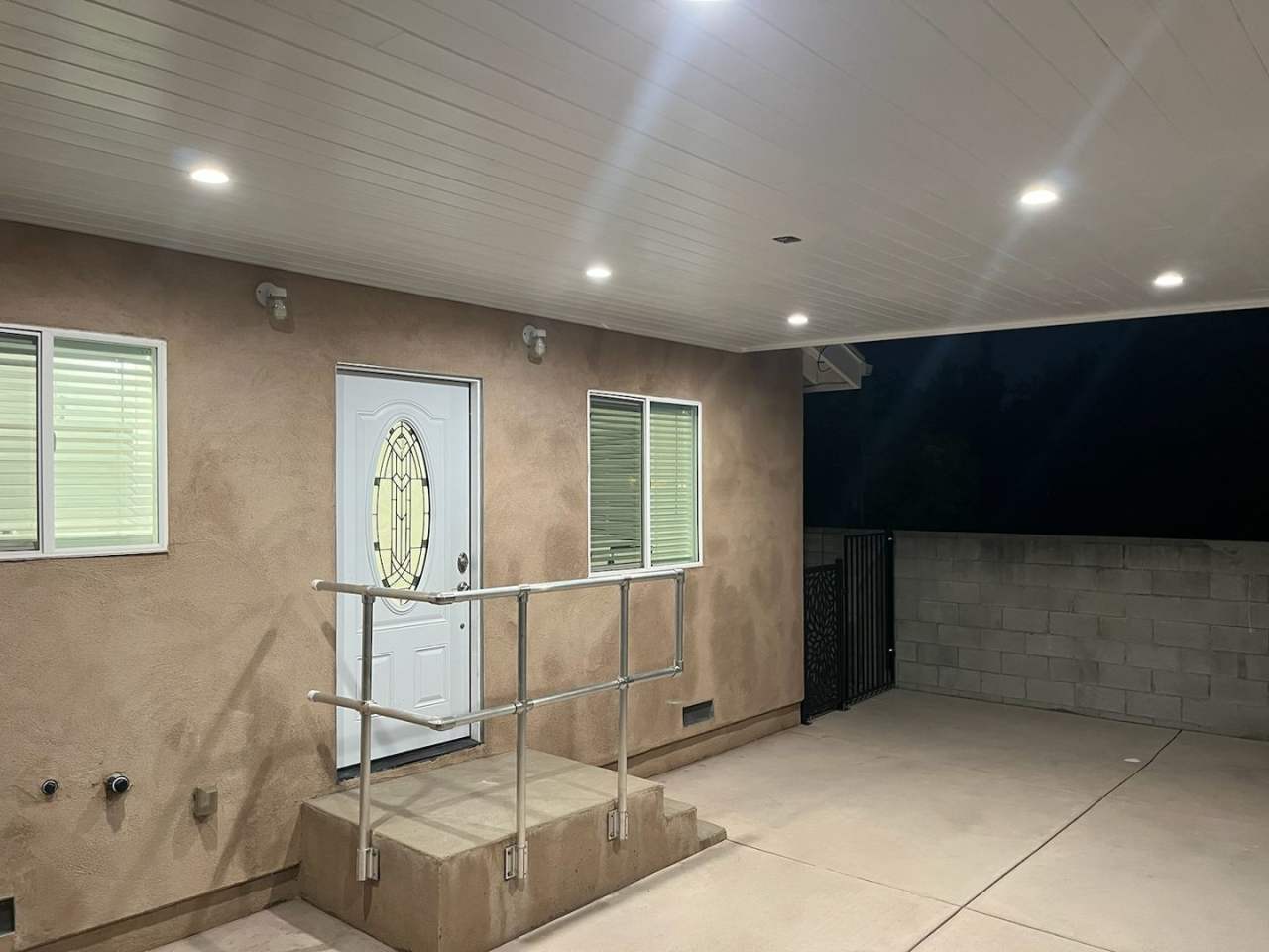 2BR ADU w/dishwasher, in-unit laundry + outdoor space!