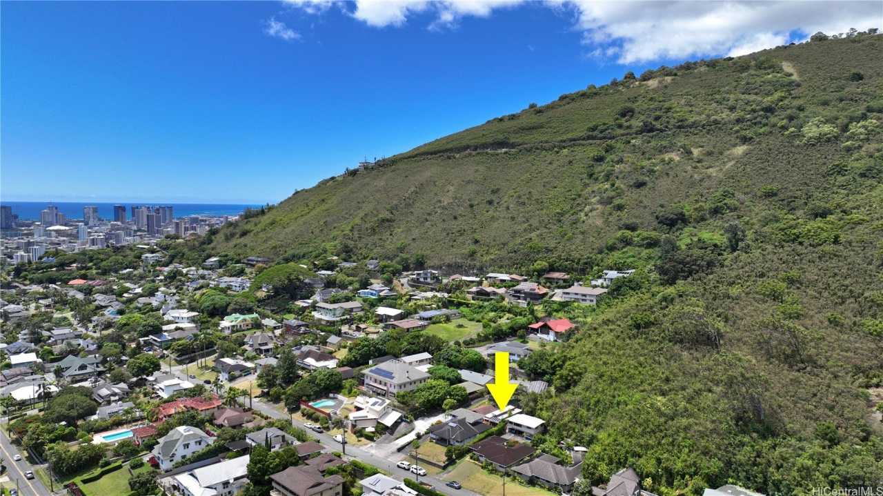 2558 Ferdinand Avenue