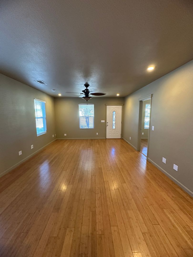 SPACIOUS 2 BED 1 BATH DOWNTOWN WITH OFF STREET PARKING