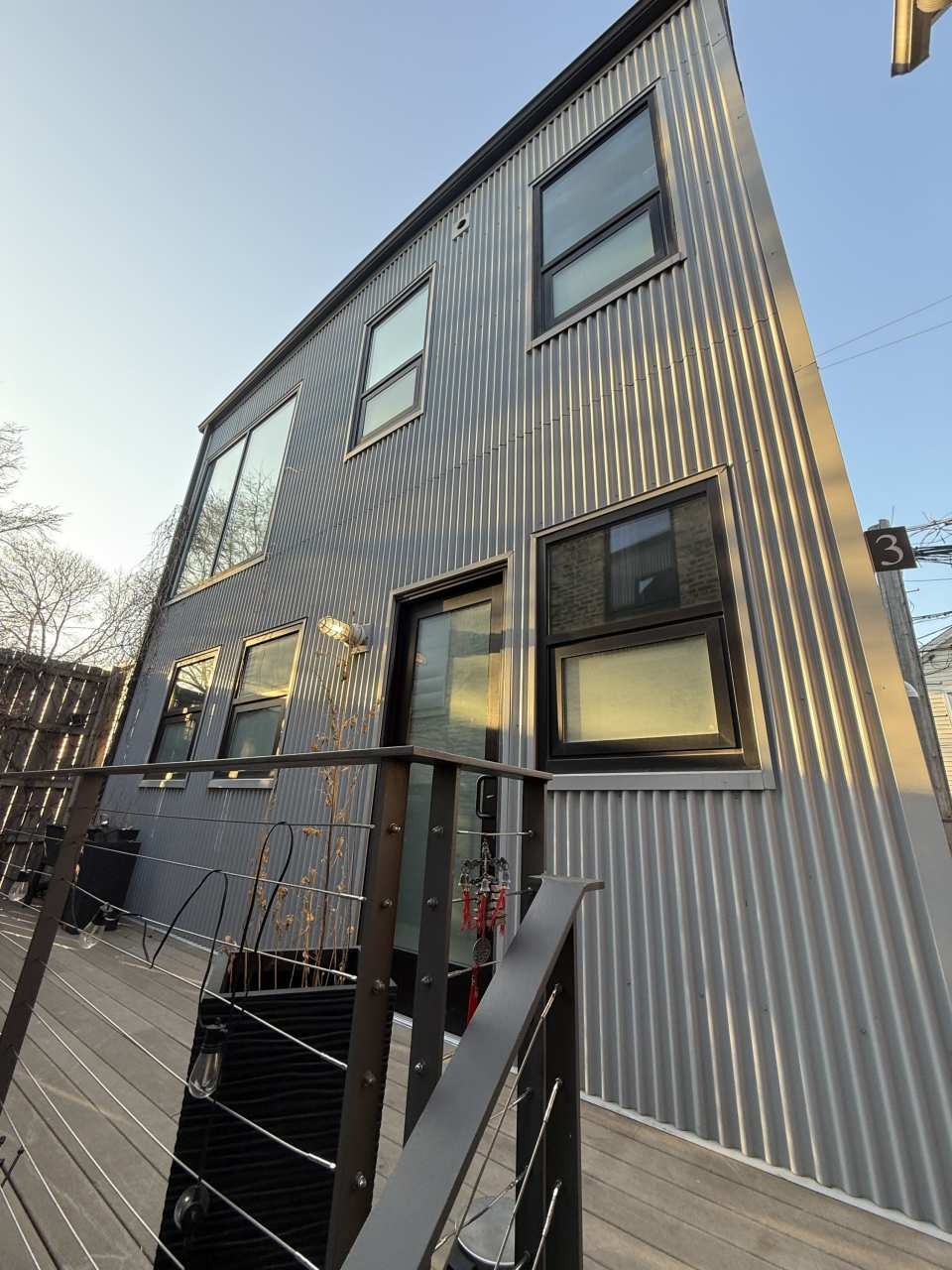 1034 w 20th Place coach house
