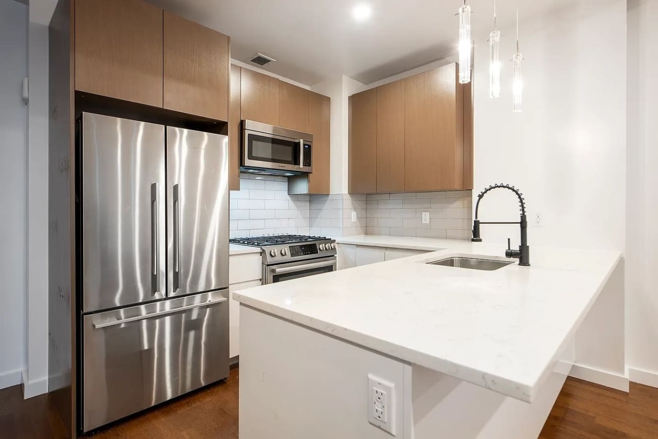 2717 42nd Rd Apt 14G