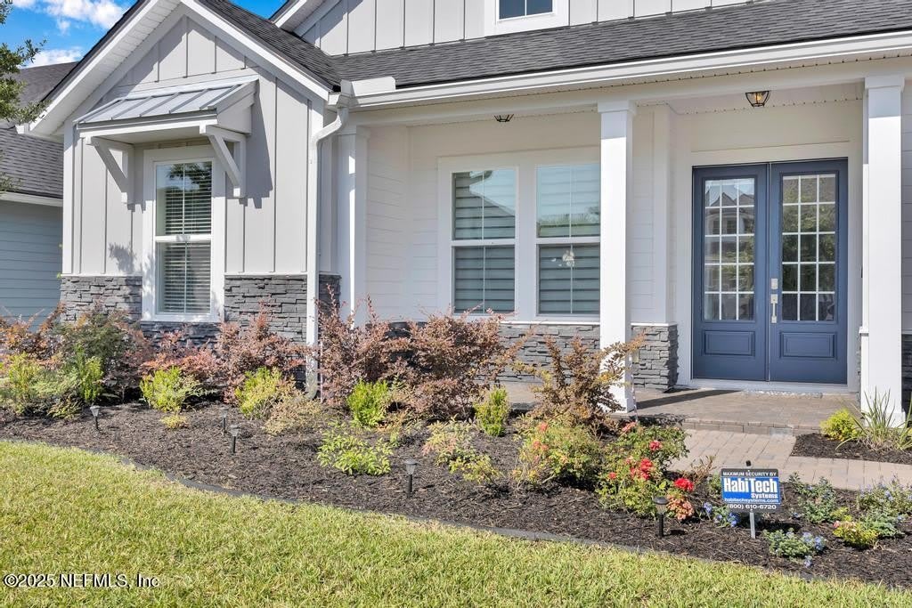 323 GLENNEYRE Circle