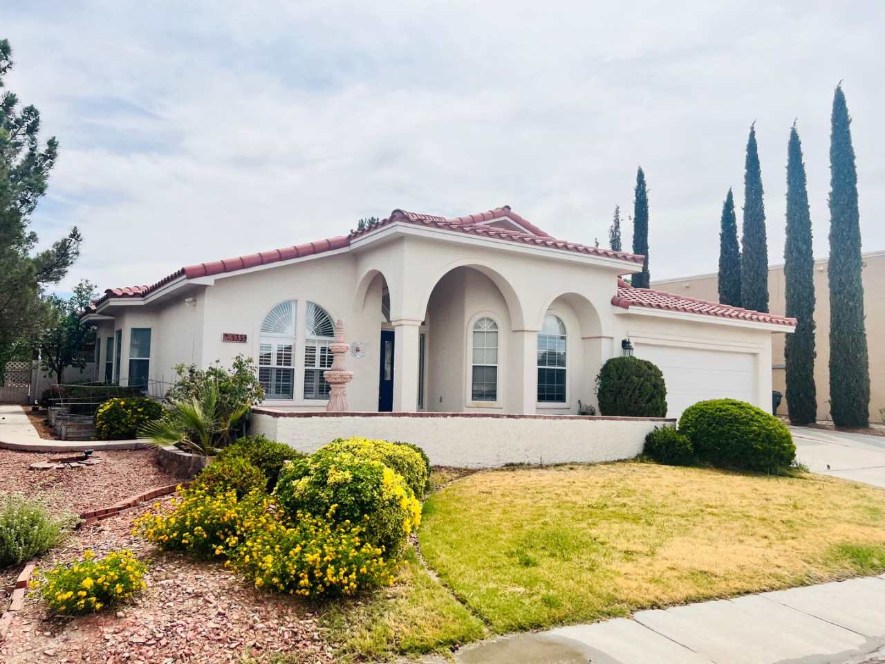 Captivating 4 bedroom, 2 bath home in Santa Teresa, NM!