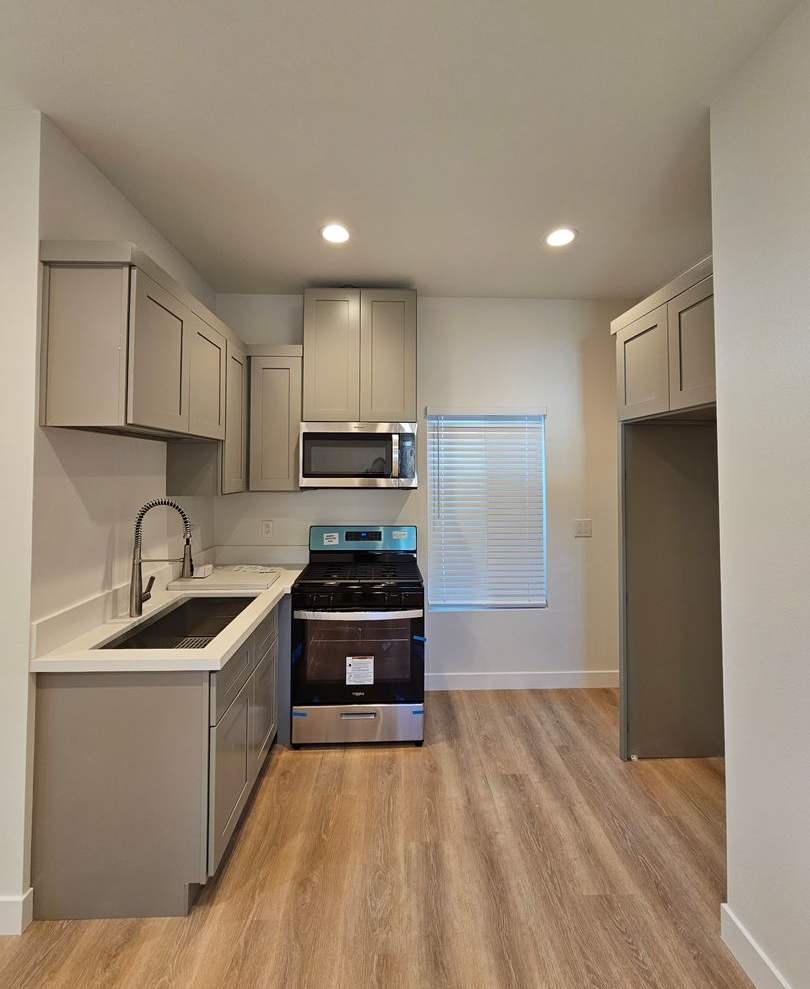 Showing Times: Every Monday  Friday from 2:00 PM - 3:00 PM