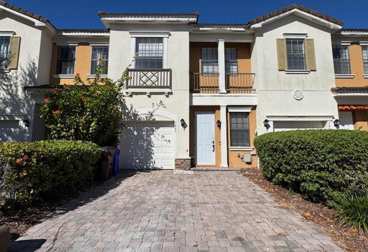 Townhome In St Cloud For Rent with 4 Bedroom 3 Full Bath