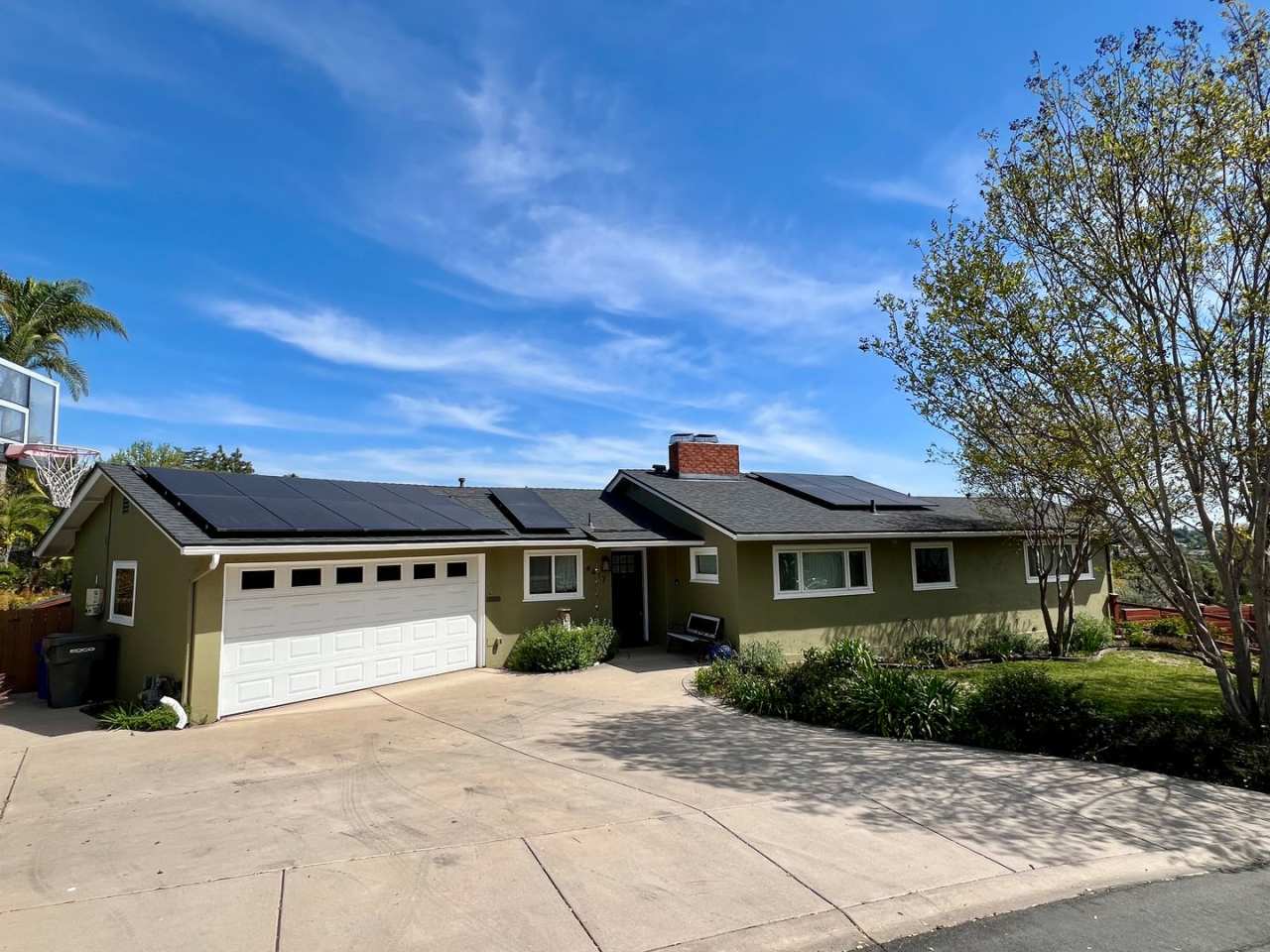 Hilltop House w/Stunning Views, Huge Backyard, 3 Bed 2 Bath plus 2 additional rooms