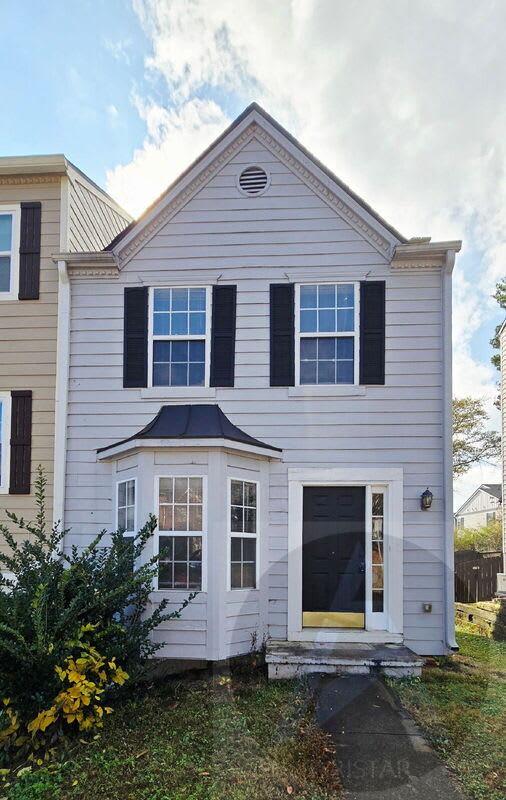 1695 Barrington Overlook